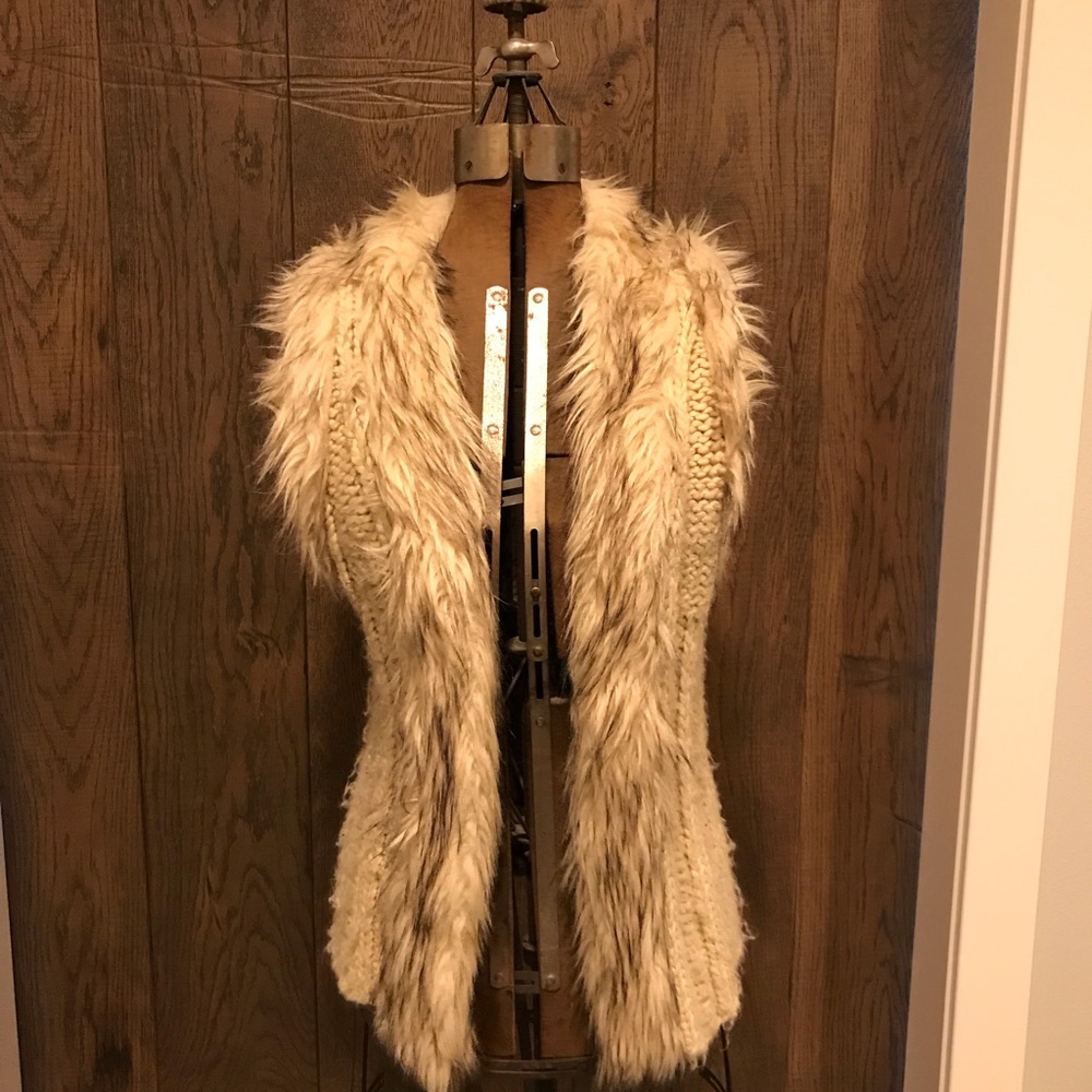 Fur vest